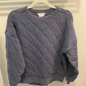 Universal Threads Quilted Crewneck size small